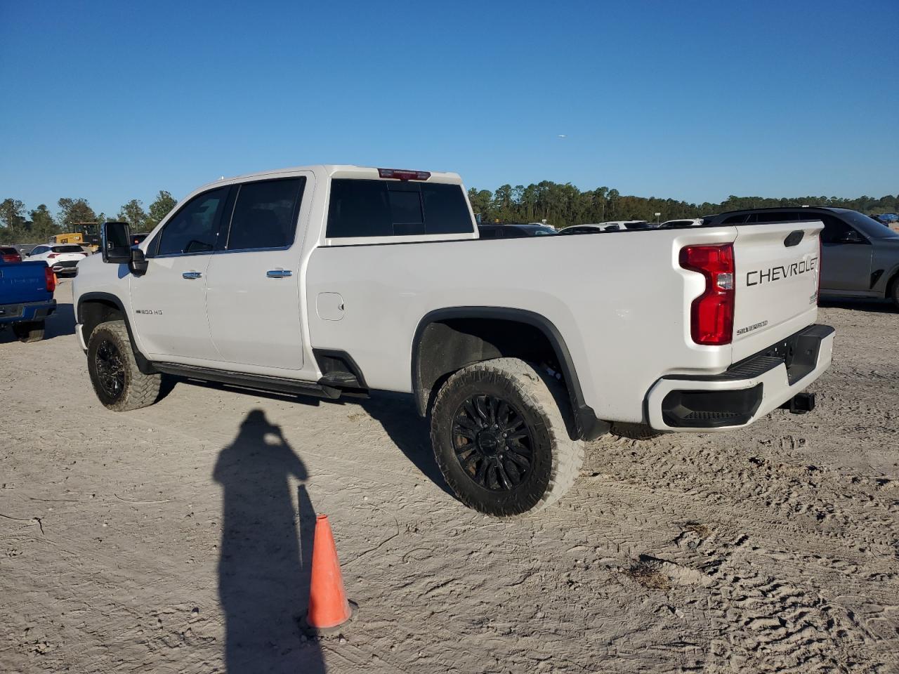 2023 CHEVROLET SILVERADO - Фото 2