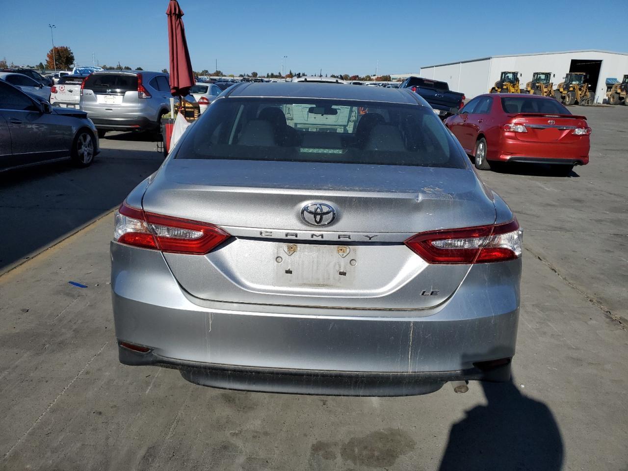 2018 TOYOTA CAMRY L - Фото 6