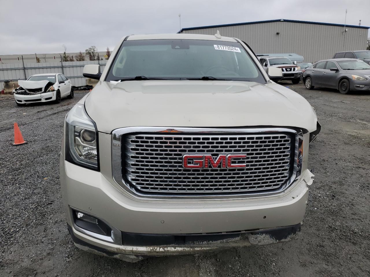 2017 GMC YUKON DENA - Фото 5