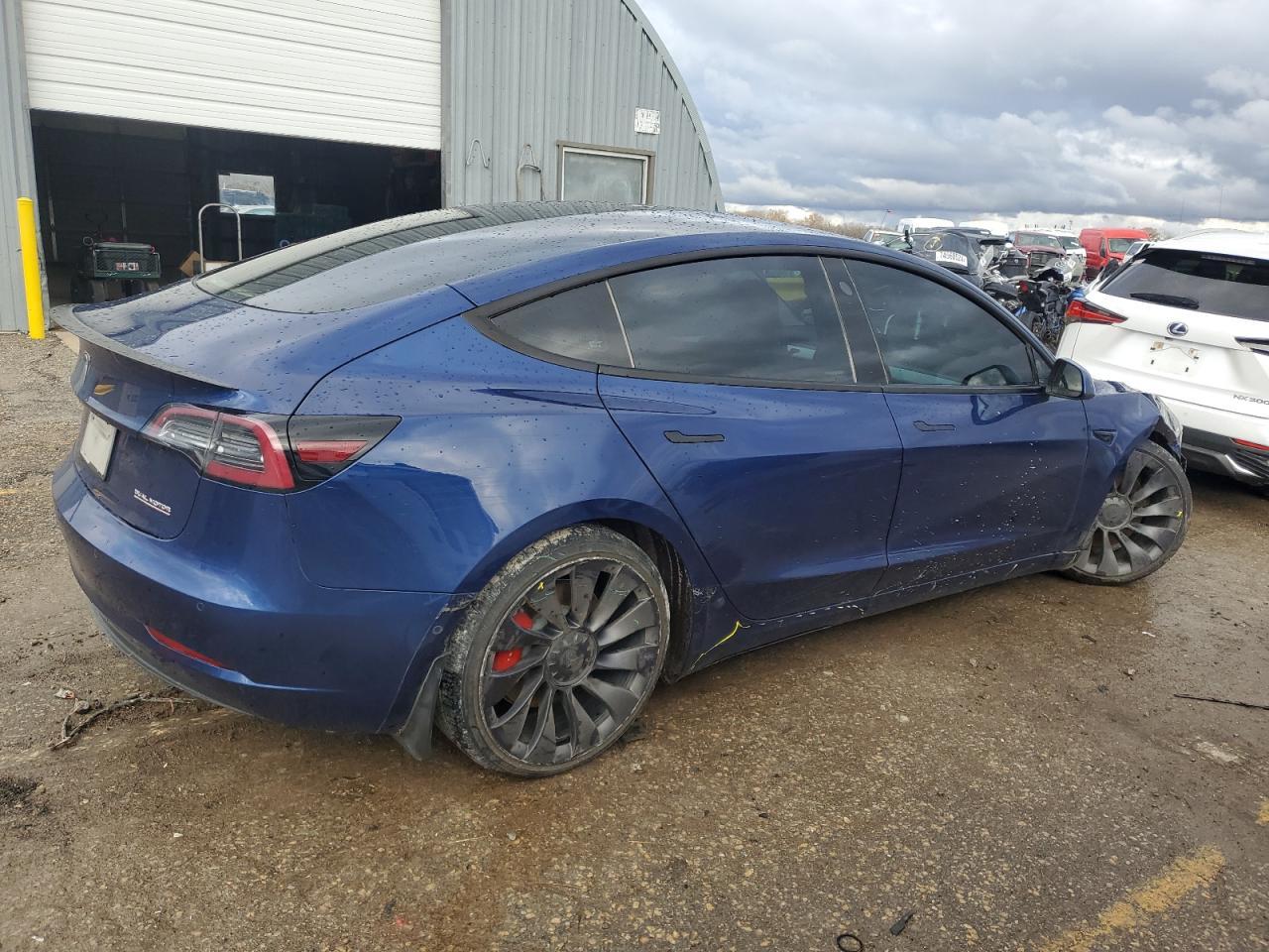 2021 TESLA MODEL 3 - Фото 3