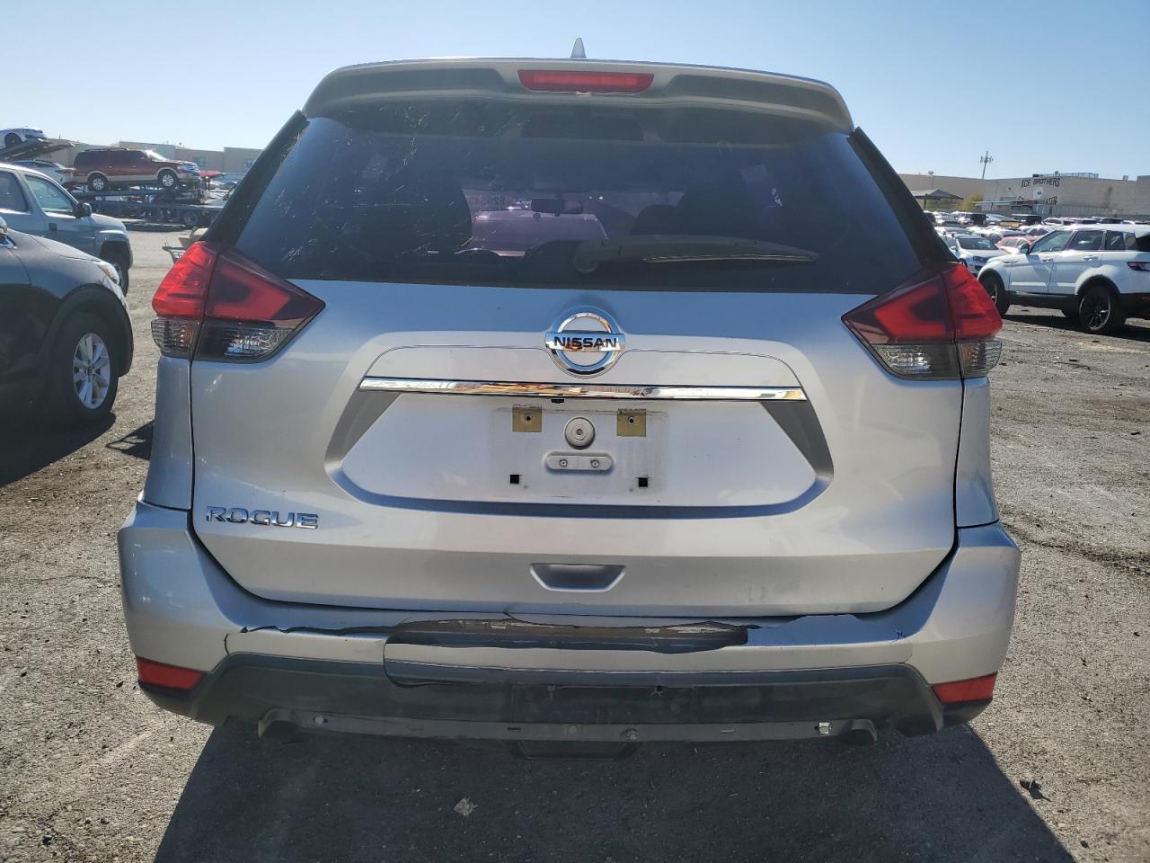 2017 NISSAN ROGUE S - Фото 6