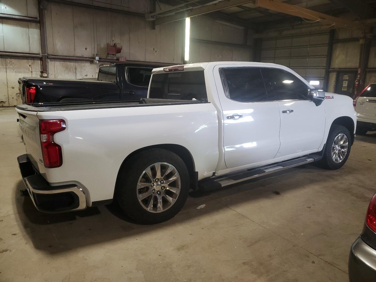 2019 CHEVROLET SILVERADO - Image 3