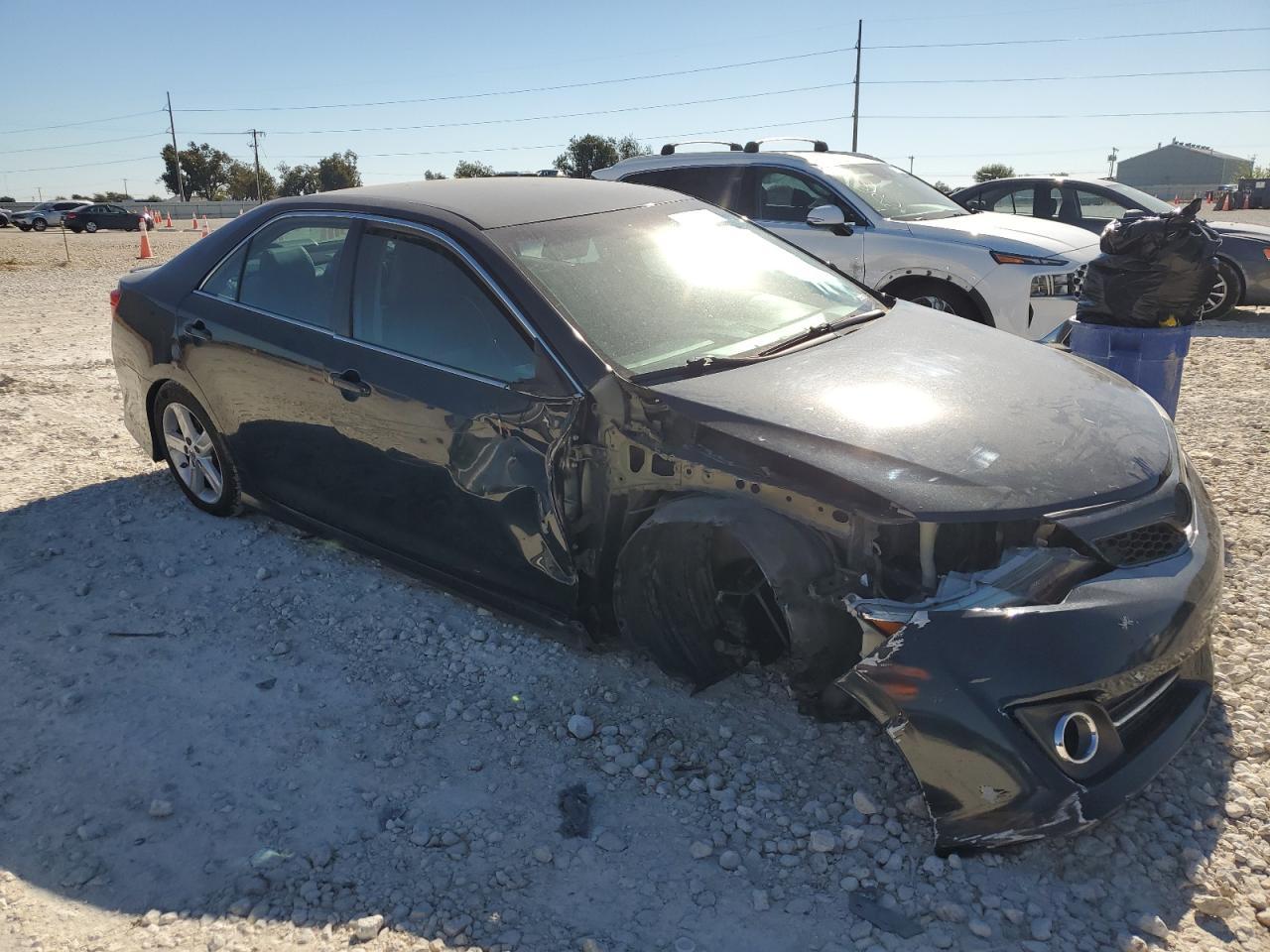 2014 TOYOTA CAMRY L - Image 4