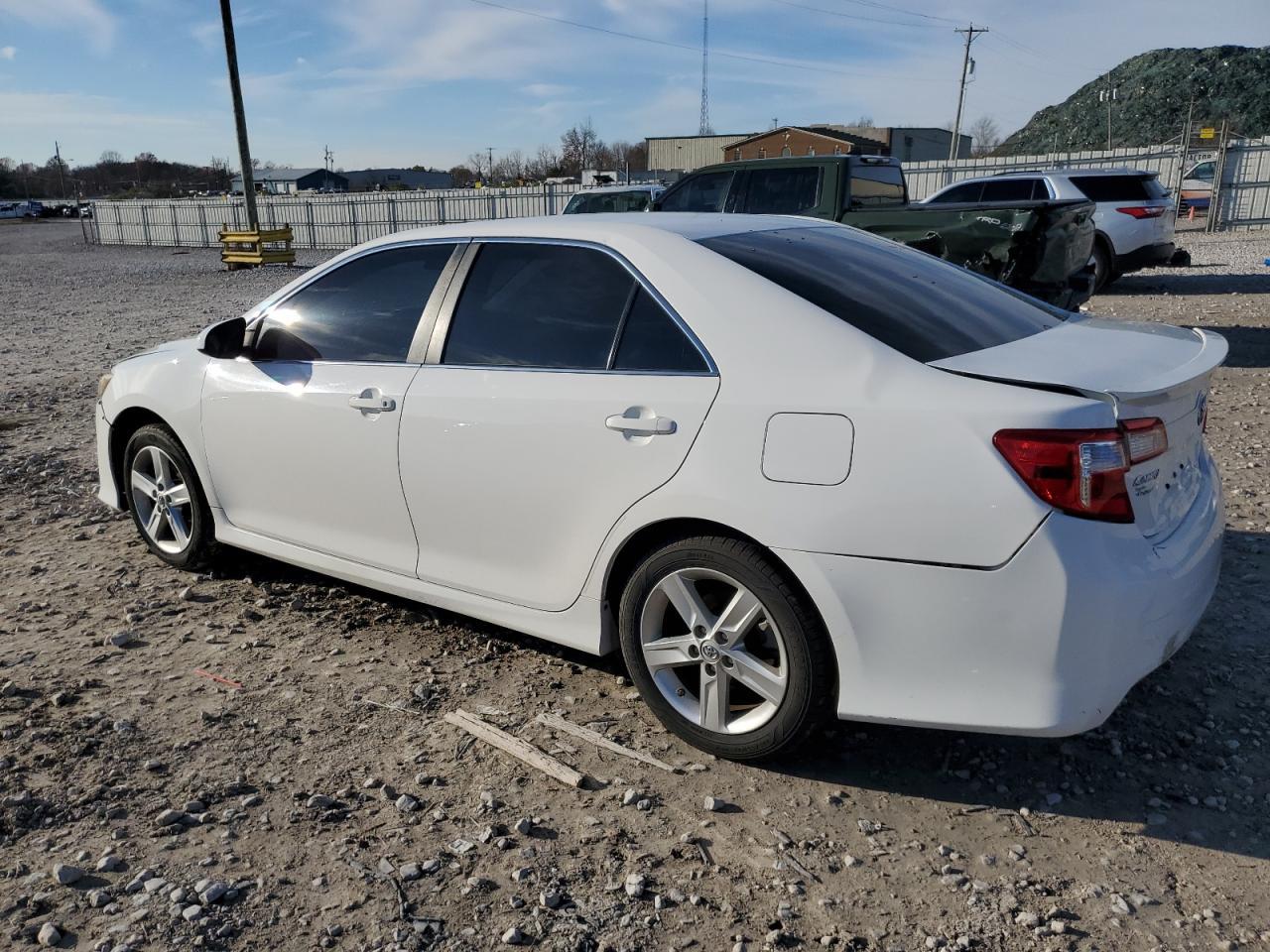 2013 TOYOTA CAMRY L - Image 2