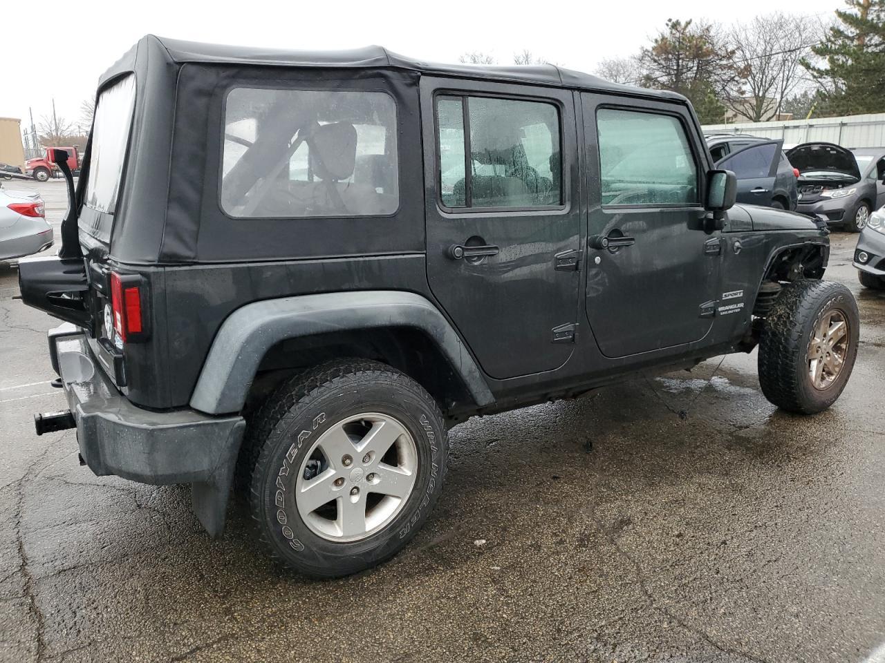 2010 JEEP WRANGLER U - Image 3