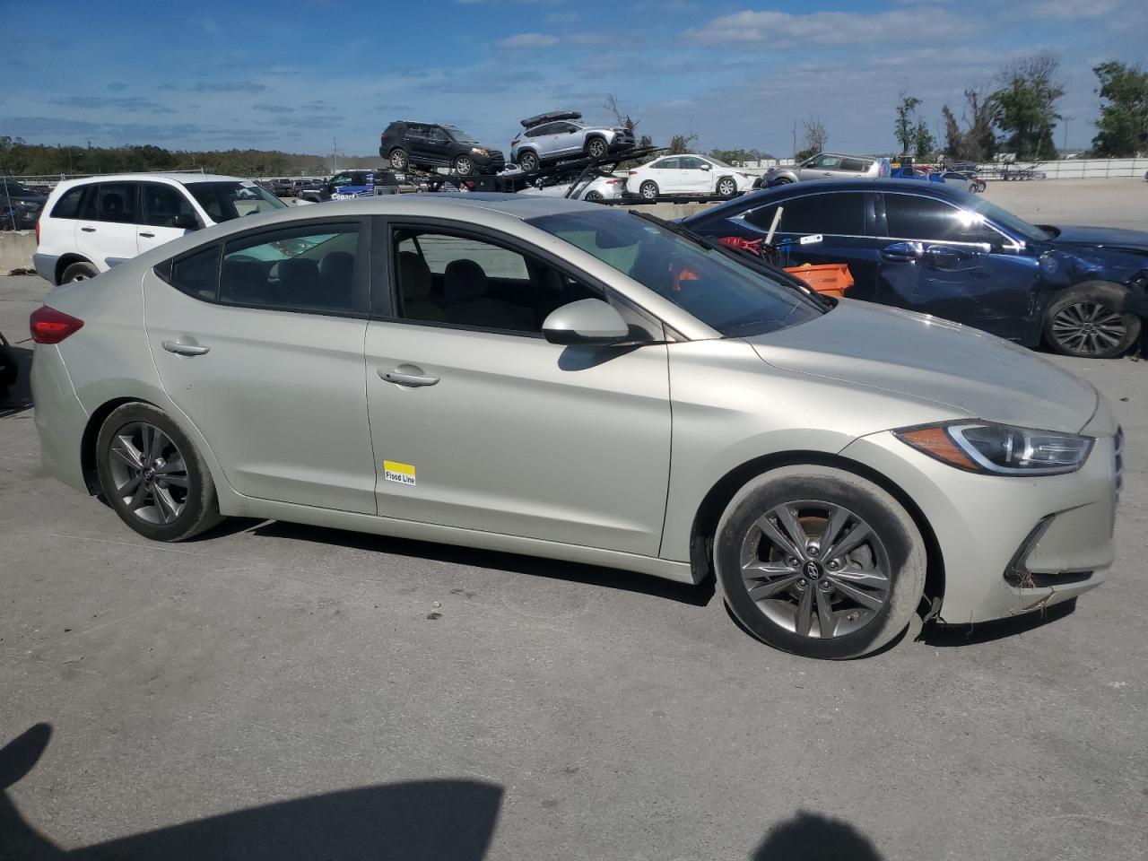 2017 HYUNDAI ELANTRA SE - Image 4
