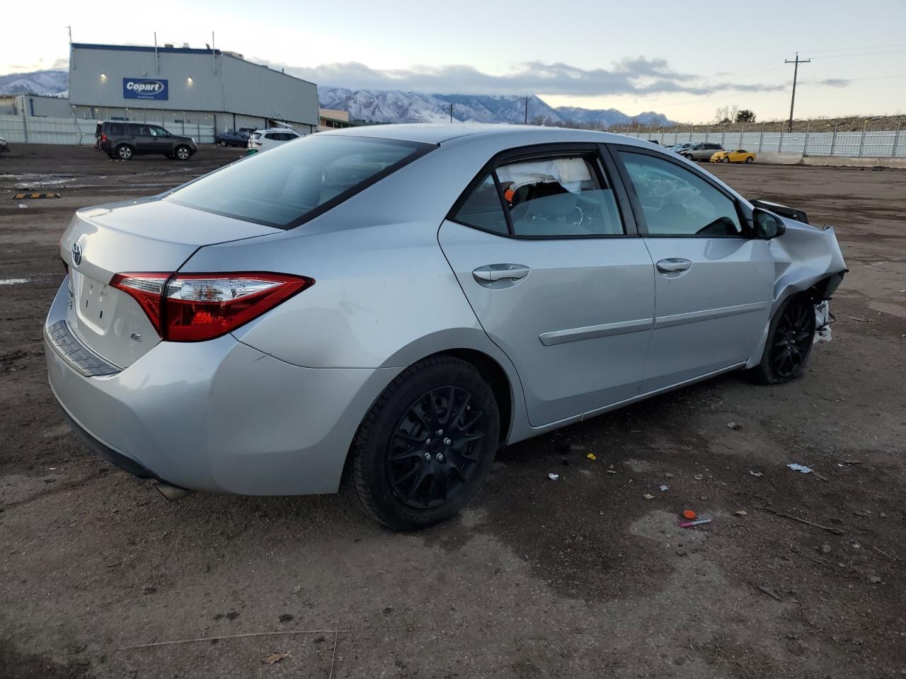 2015 TOYOTA COROLLA L - Фото 3
