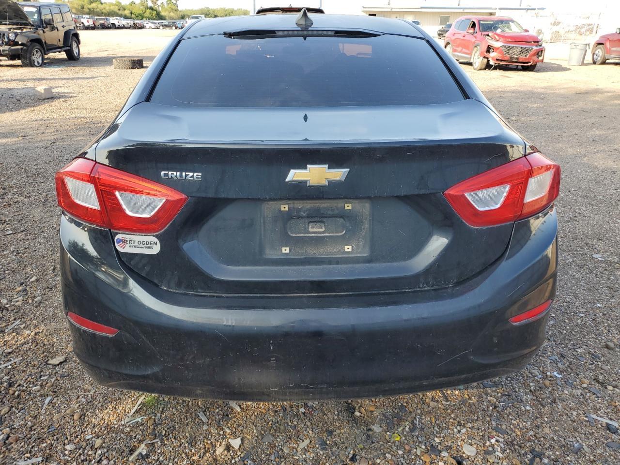 2017 CHEVROLET CRUZE LS - Image 6
