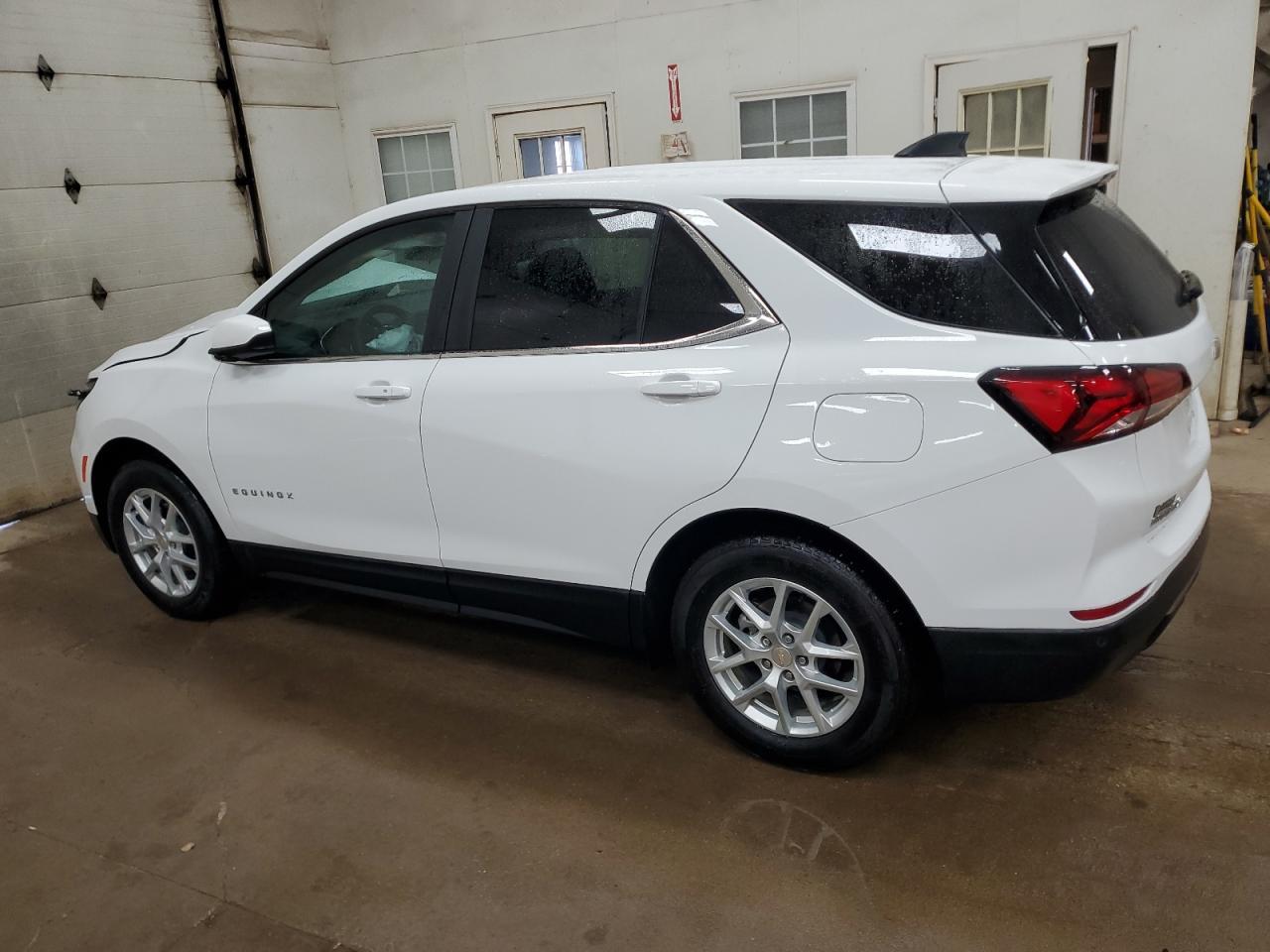 2024 CHEVROLET EQUINOX LT - Фото 2