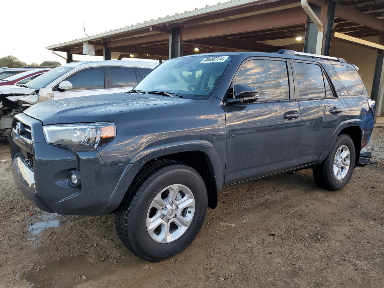 2024 TOYOTA 4RUNNER SR