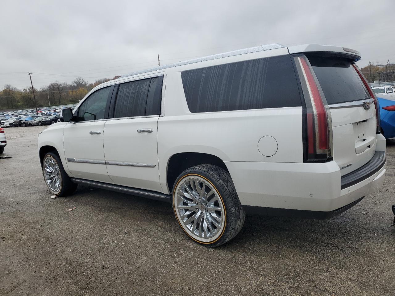 2017 CADILLAC ESCALADE E - Фото 2