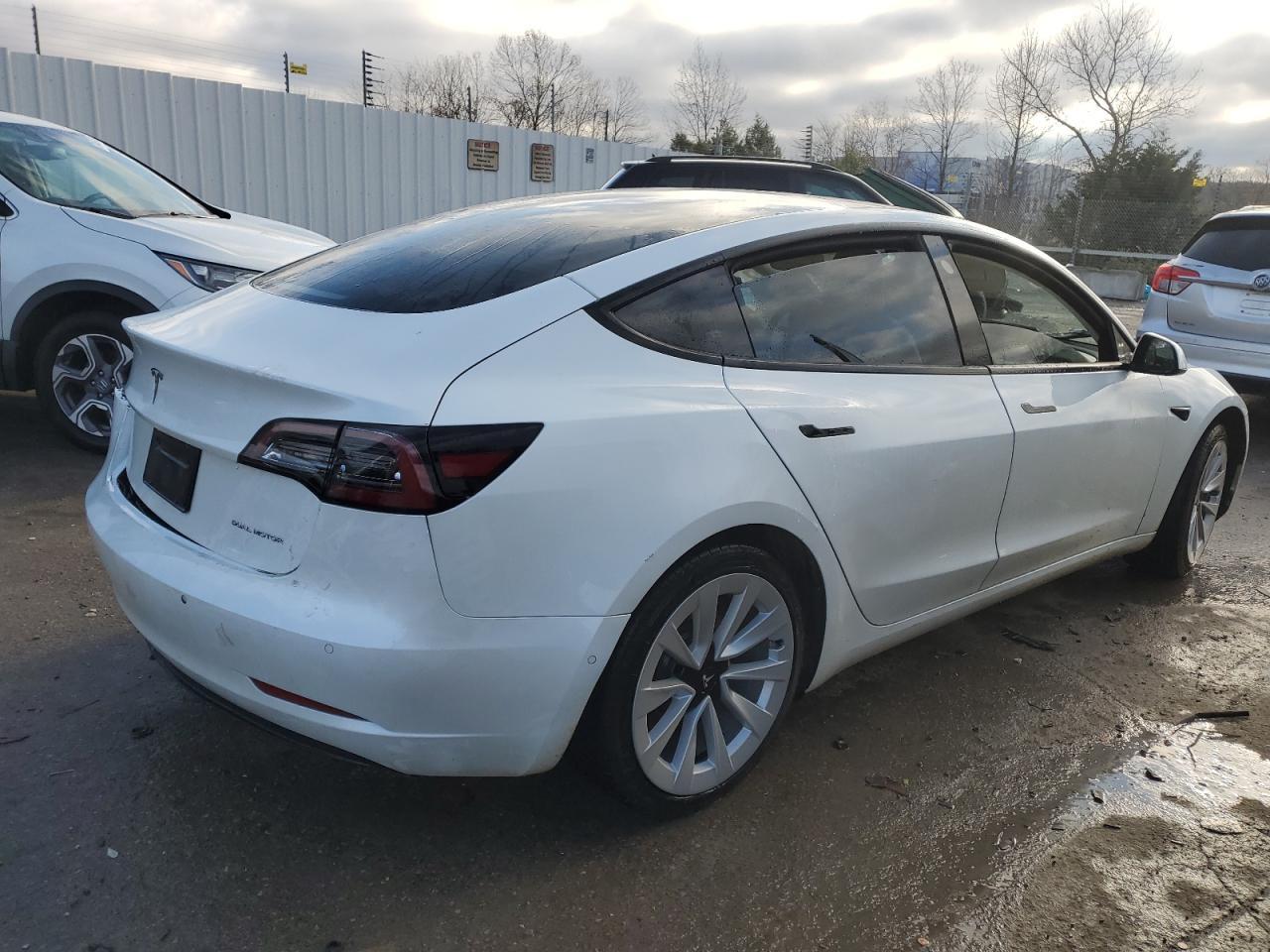 2022 TESLA MODEL 3 - Image 3