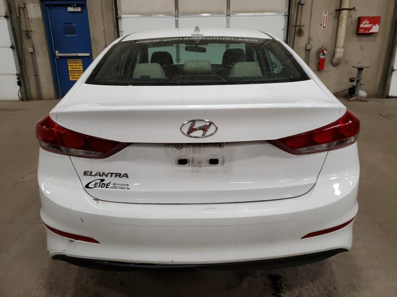 2017 HYUNDAI ELANTRA SE - Фото 6