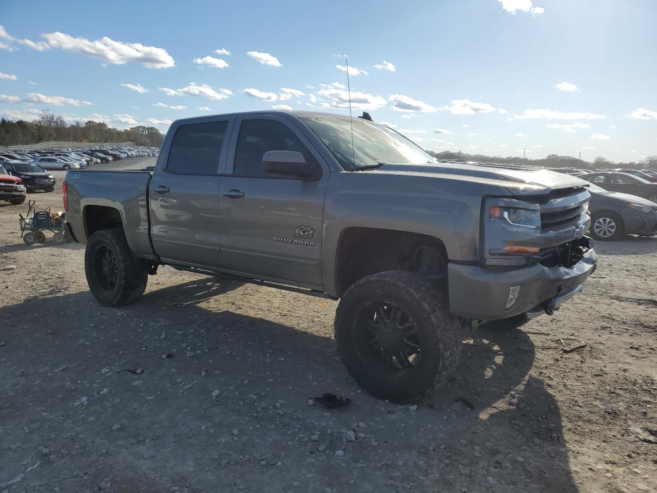 2017 CHEVROLET SILVERADO - Image 4