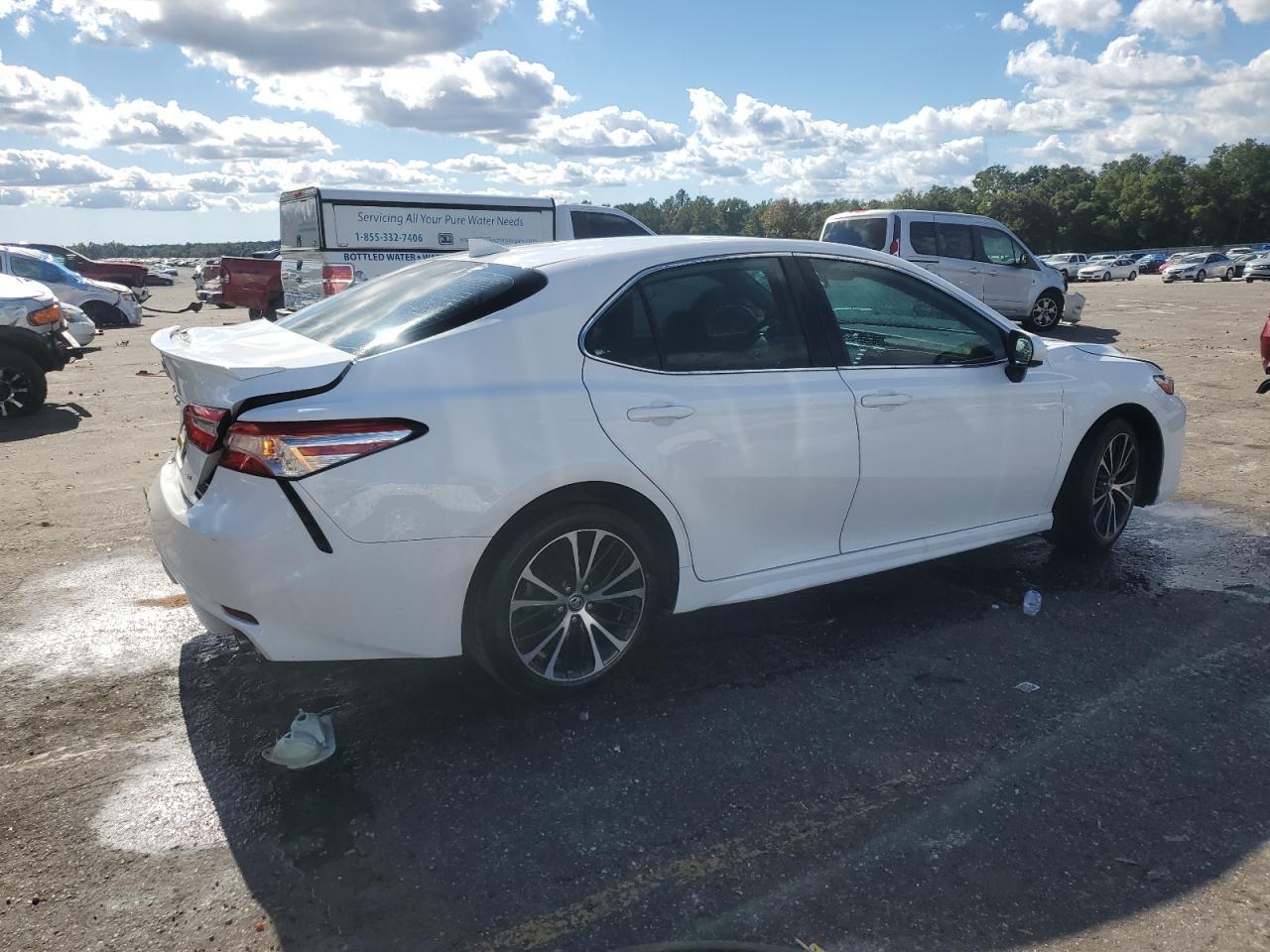 2020 TOYOTA CAMRY SE - Image 3