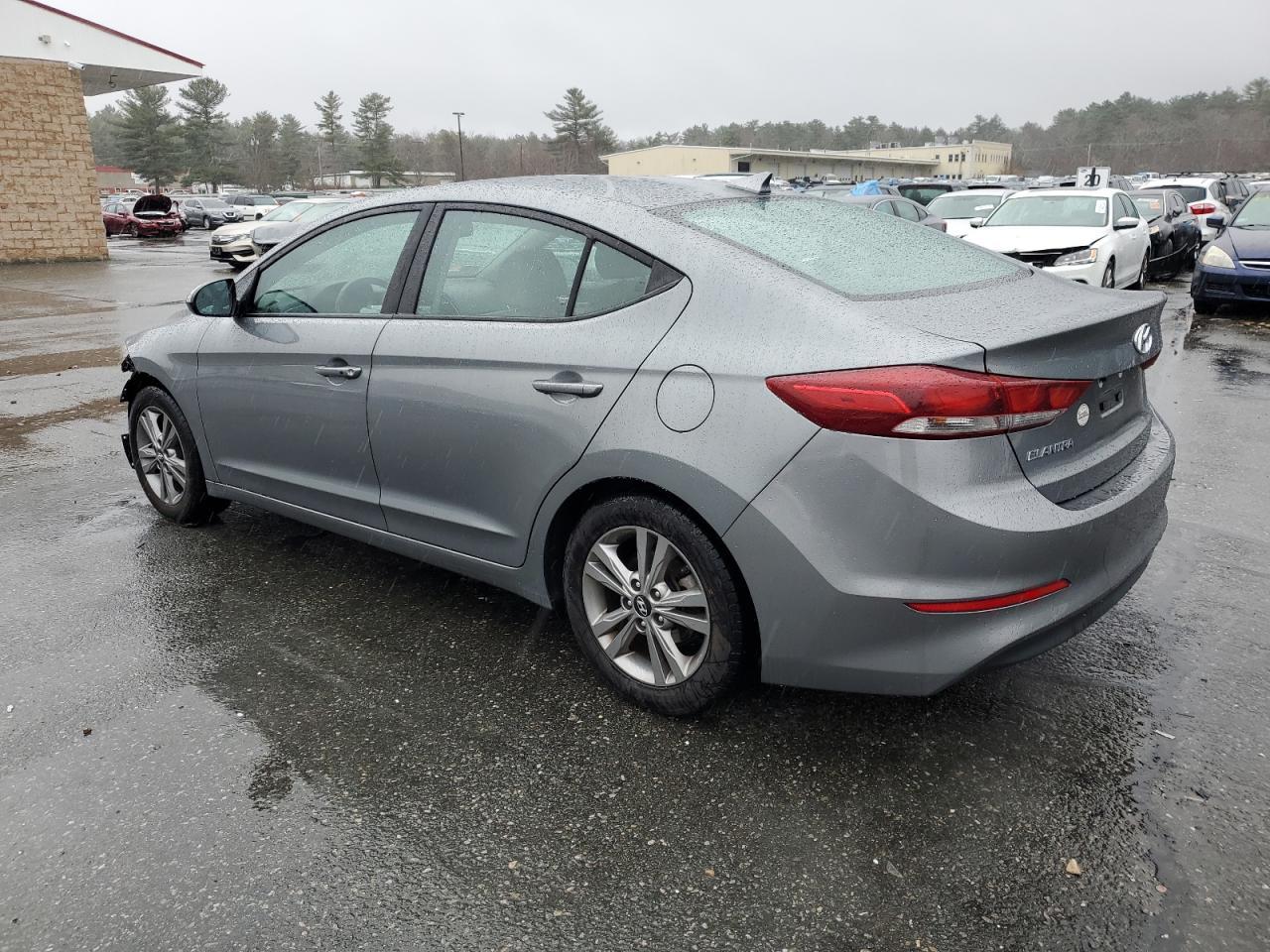 2018 HYUNDAI ELANTRA SE - Фото 2