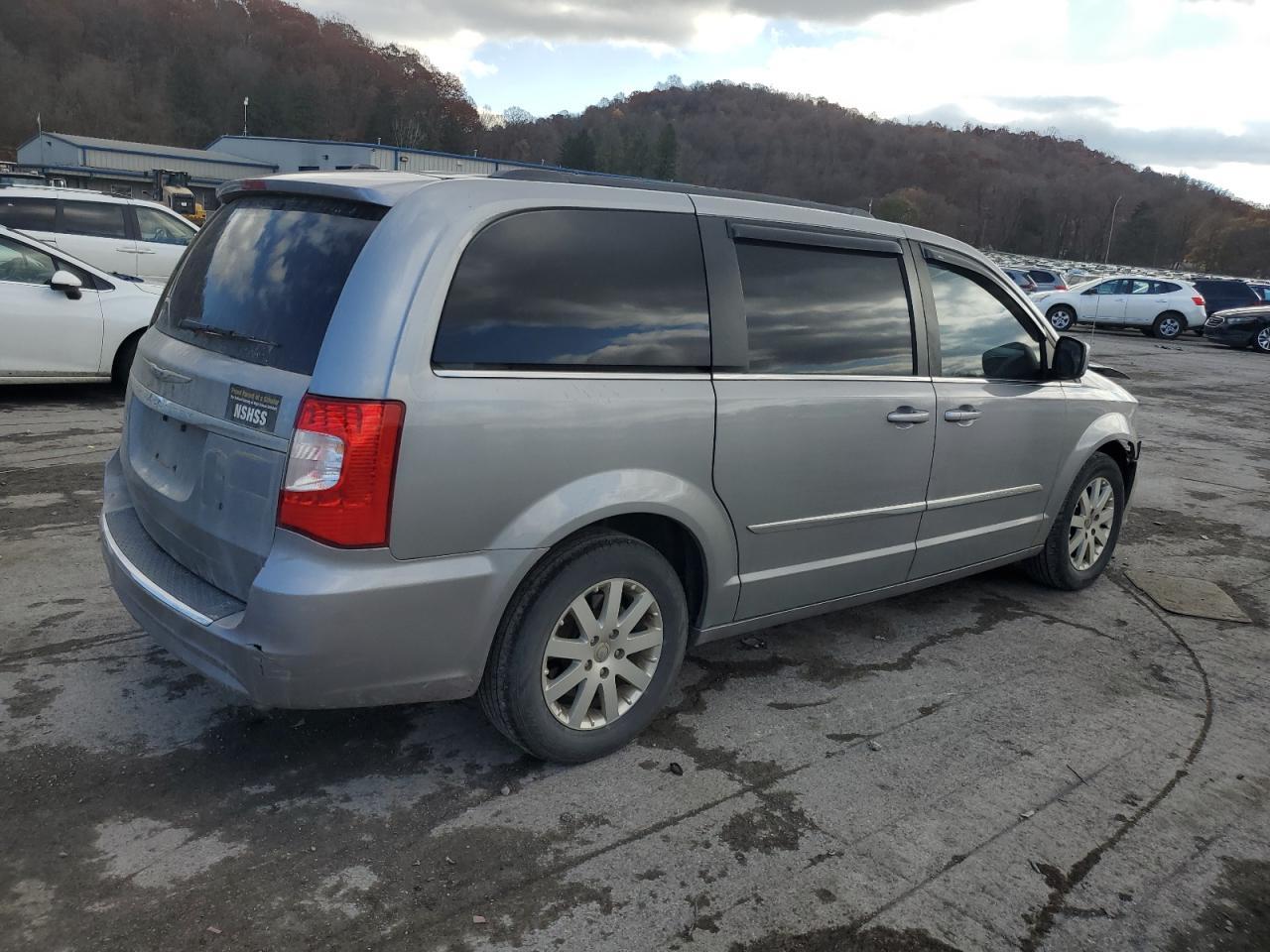 2014 CHRYSLER TOWN & COU - Фото 3