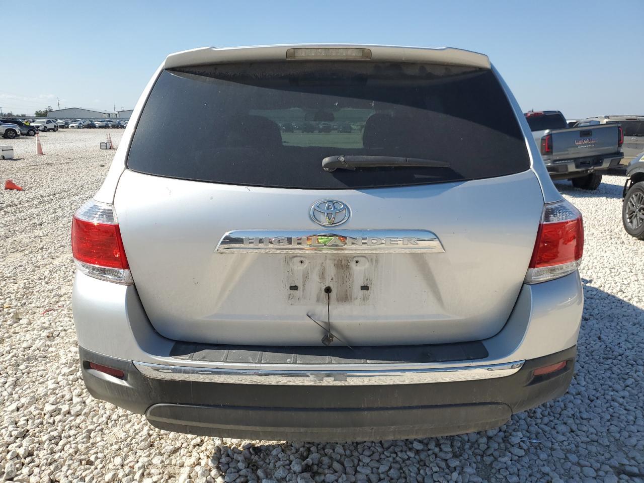 2011 TOYOTA HIGHLANDER - Фото 6