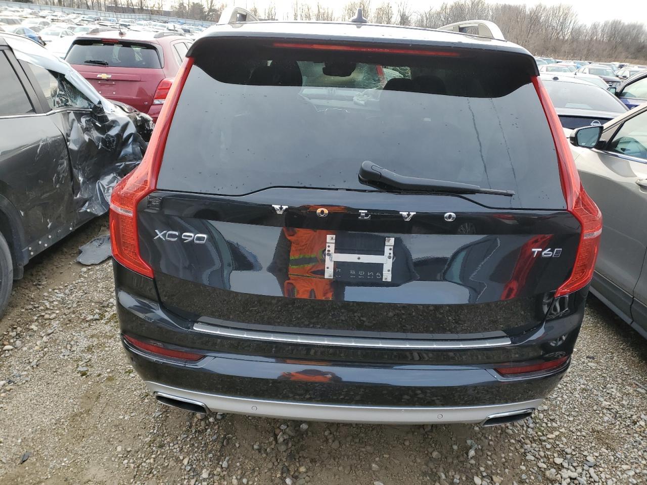 2016 VOLVO XC90 T6 - Image 6