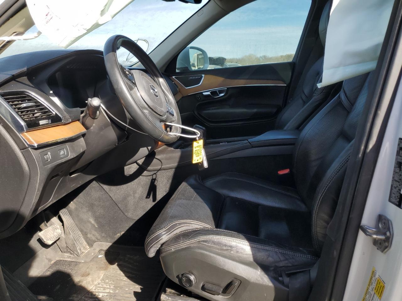 2016 VOLVO XC90 T6 - Фото 7