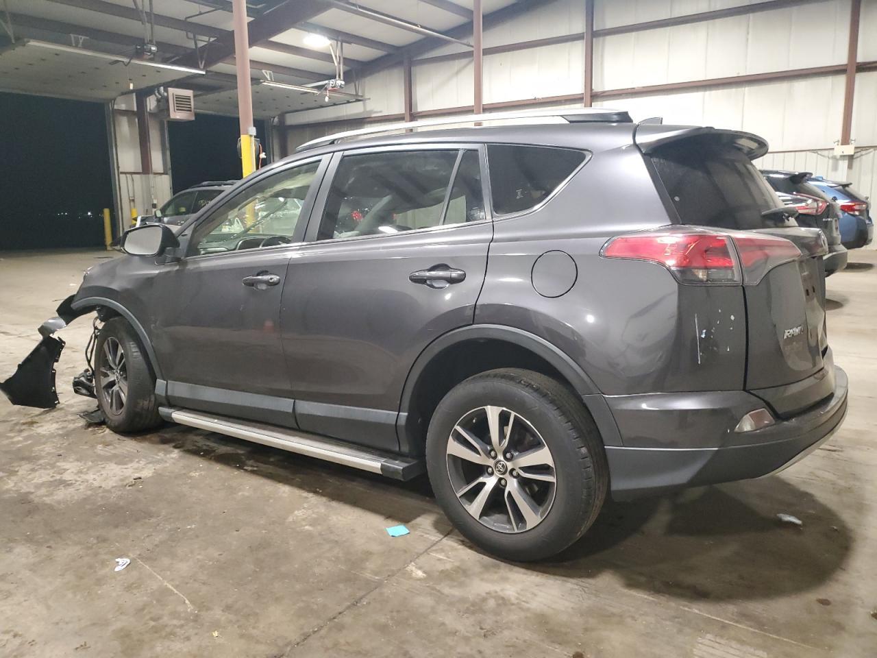 2017 TOYOTA RAV4 XLE - Фото 2