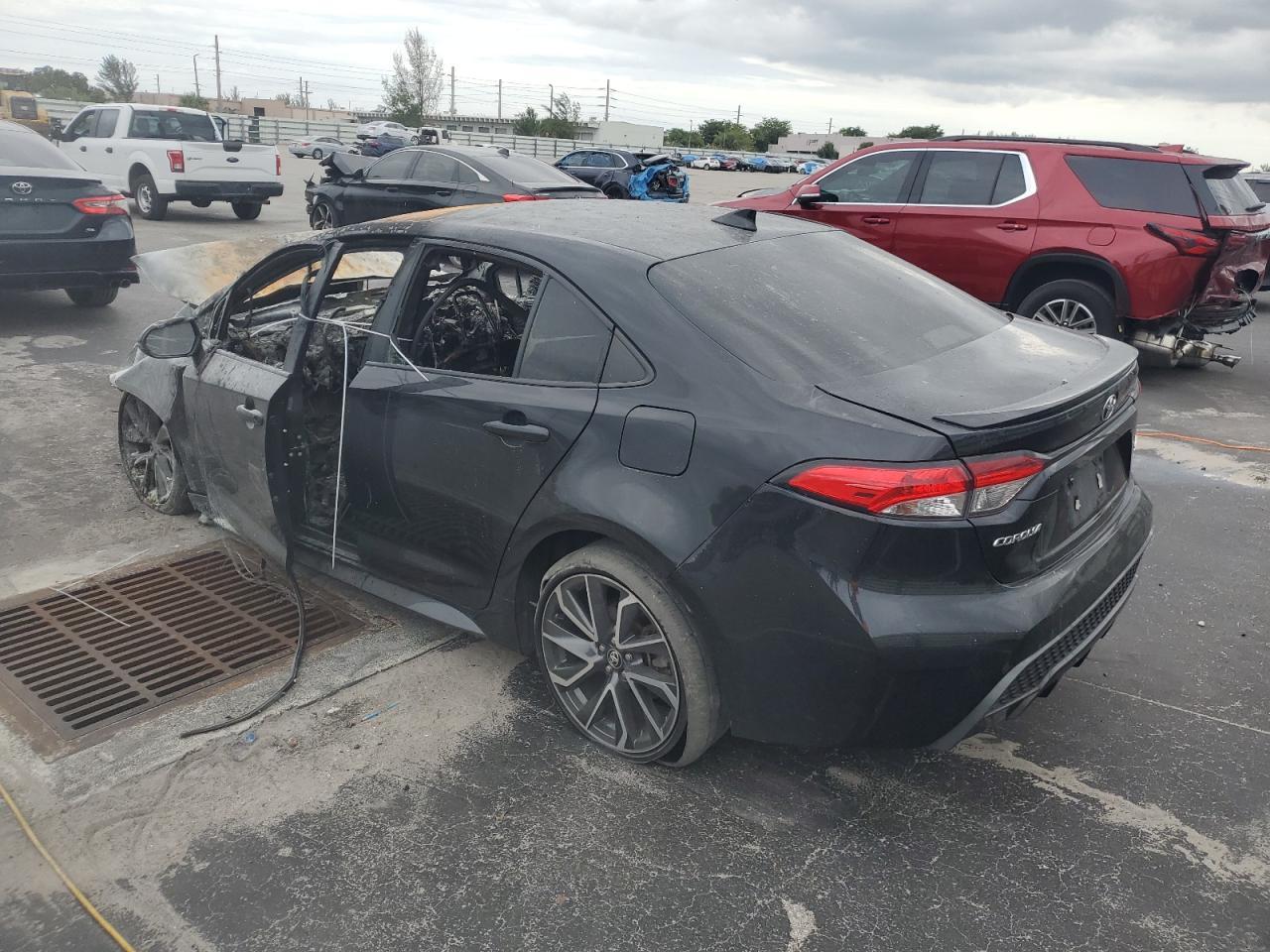 2022 TOYOTA COROLLA SE - Фото 2