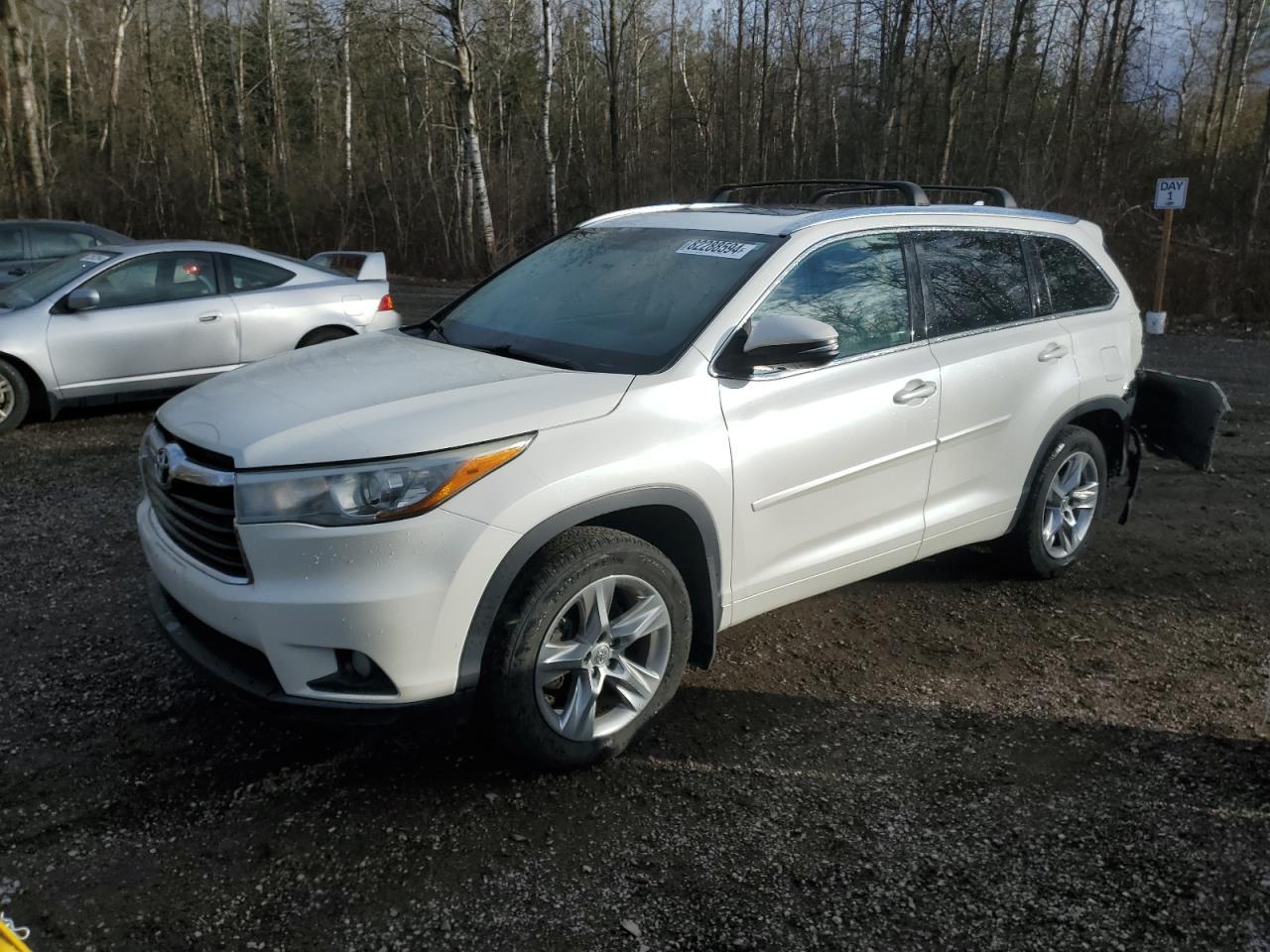 2015 TOYOTA HIGHLANDER