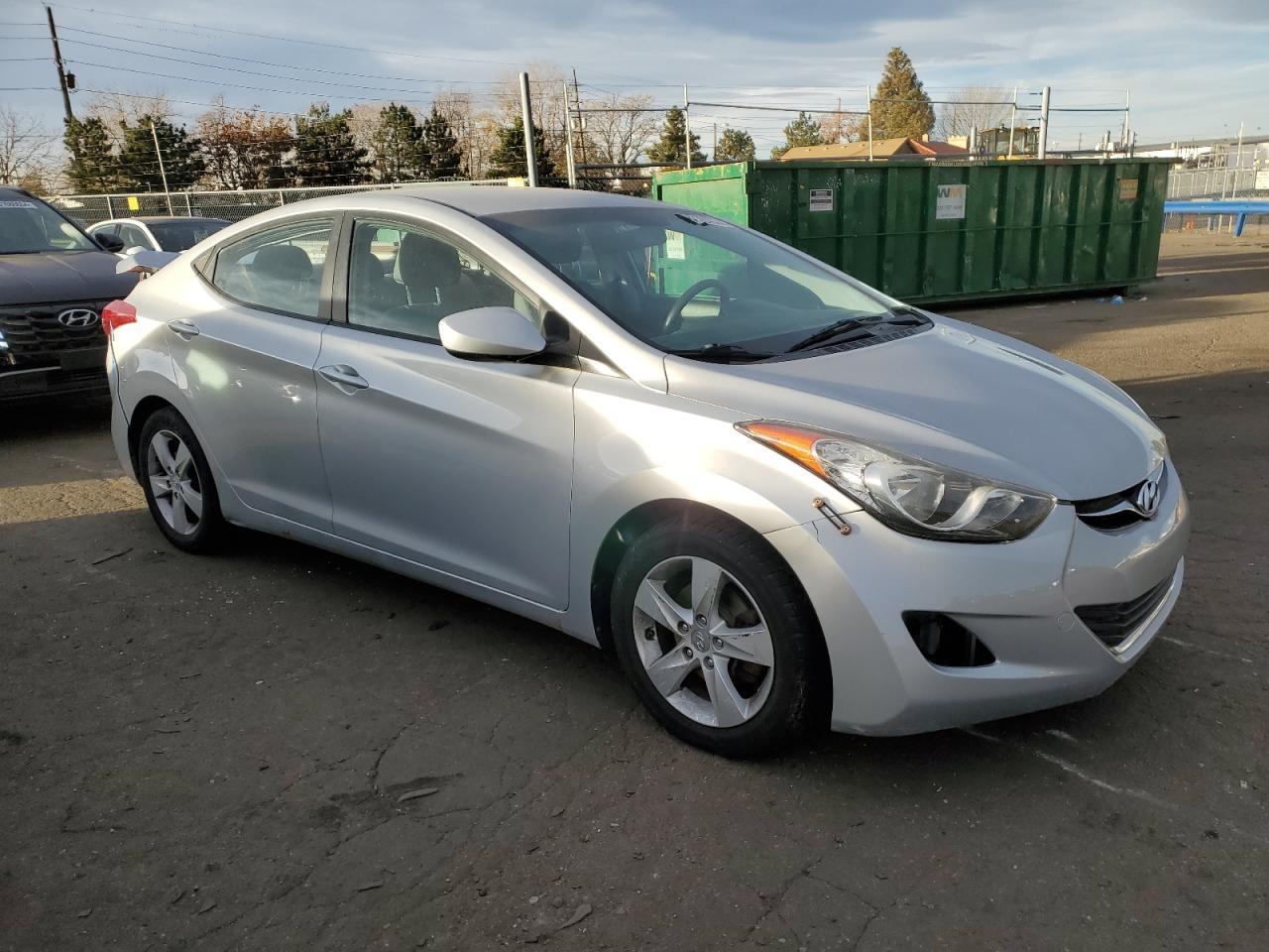 2013 HYUNDAI ELANTRA GL - Image 4