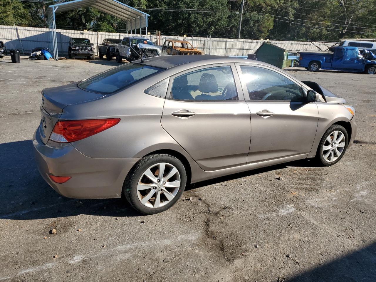 2014 HYUNDAI ACCENT GLS - Фото 3