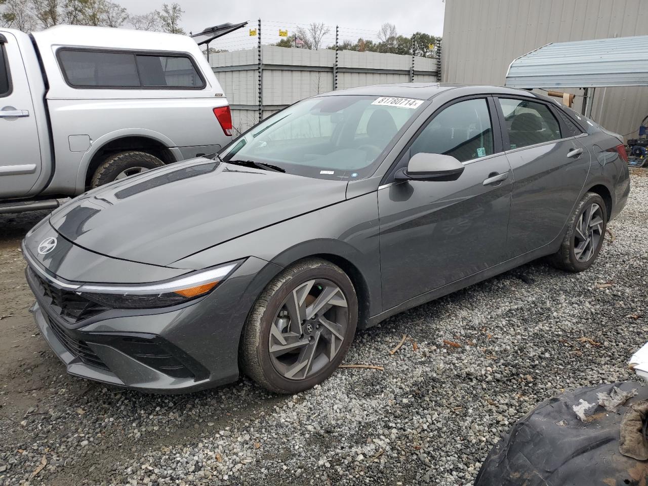 2024 HYUNDAI ELANTRA SE