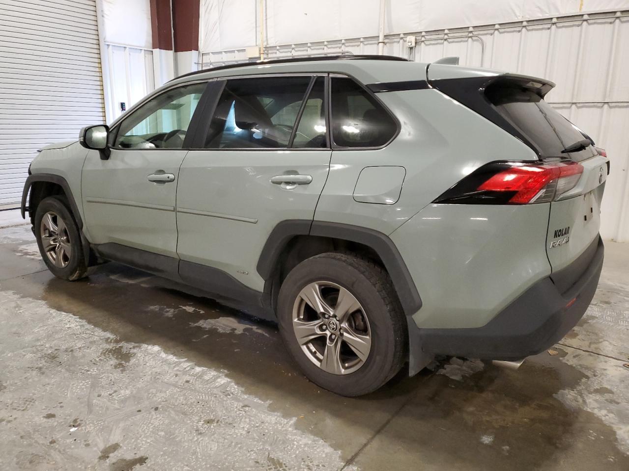 2022 TOYOTA RAV4 XLE - Image 2