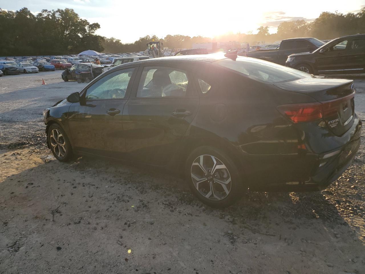 2021 KIA FORTE FE - Фото 2