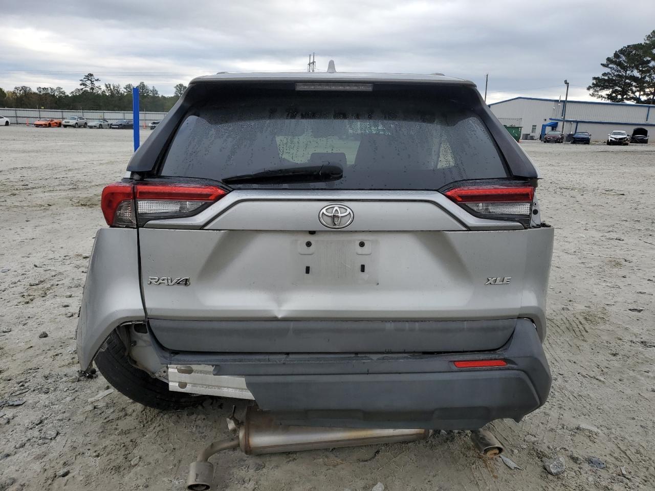2019 TOYOTA RAV4 XLE P - Image 6