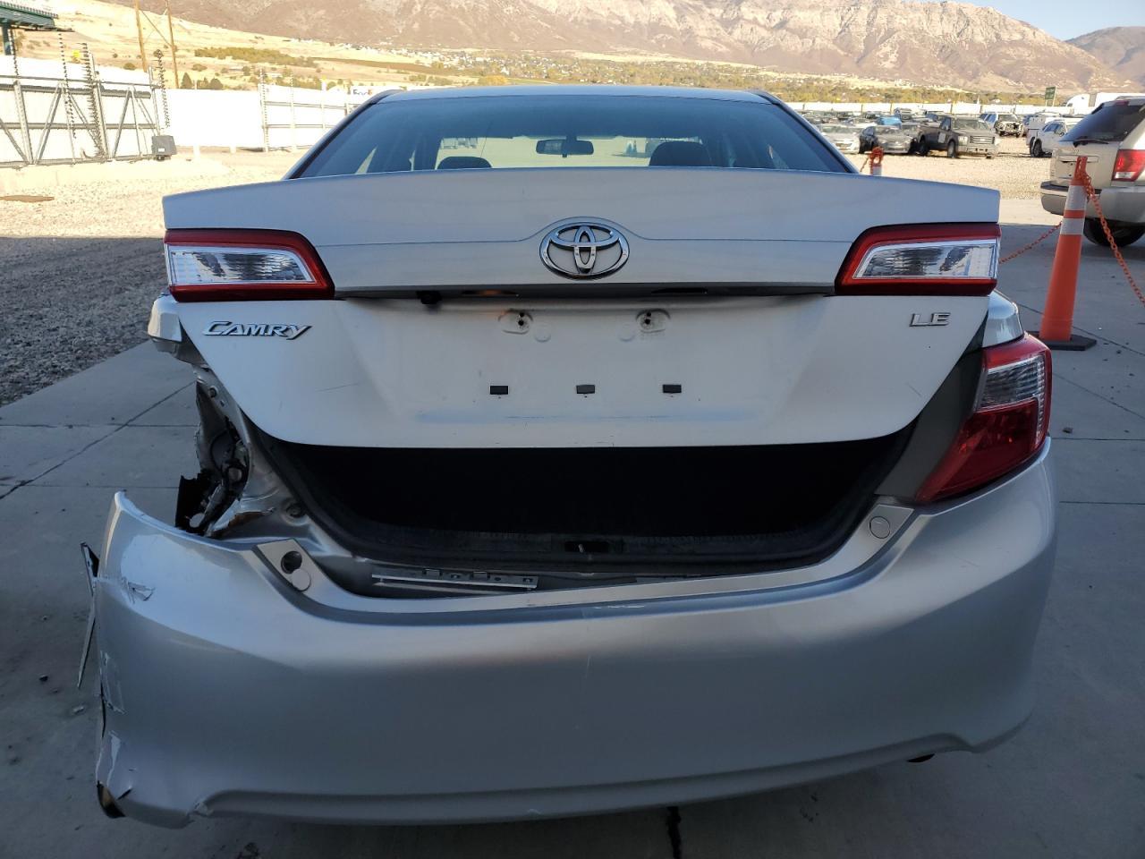 2014 TOYOTA CAMRY L - Фото 6