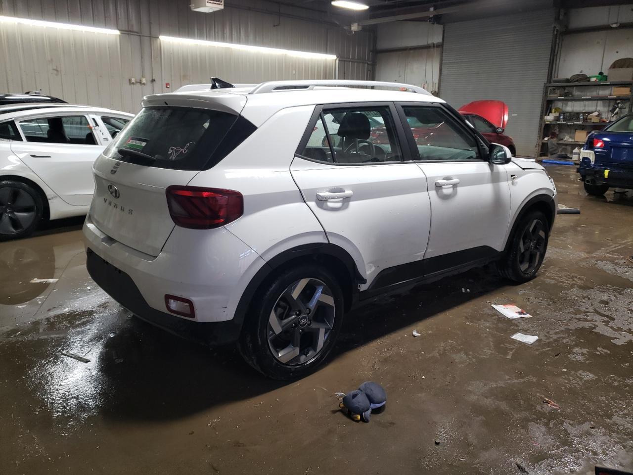 2021 HYUNDAI VENUE SEL - Фото 3