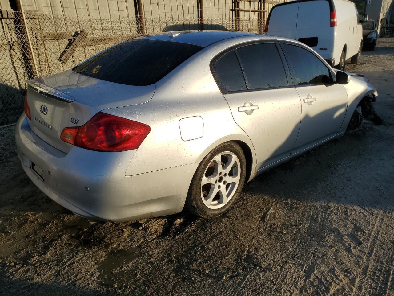 2012 INFINITI G37 BASE - Image 3