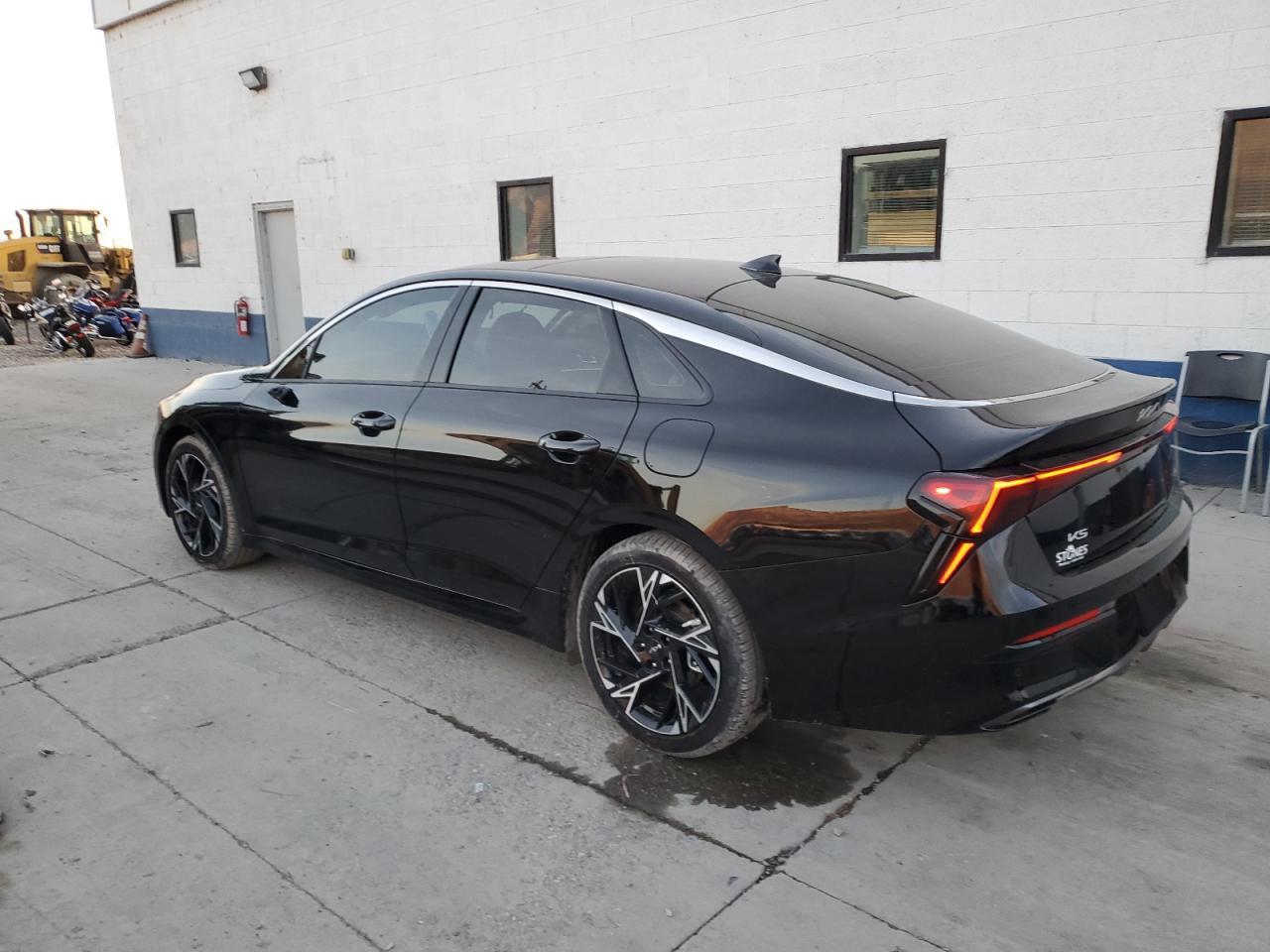 2025 KIA K5 GT LINE - Image 2