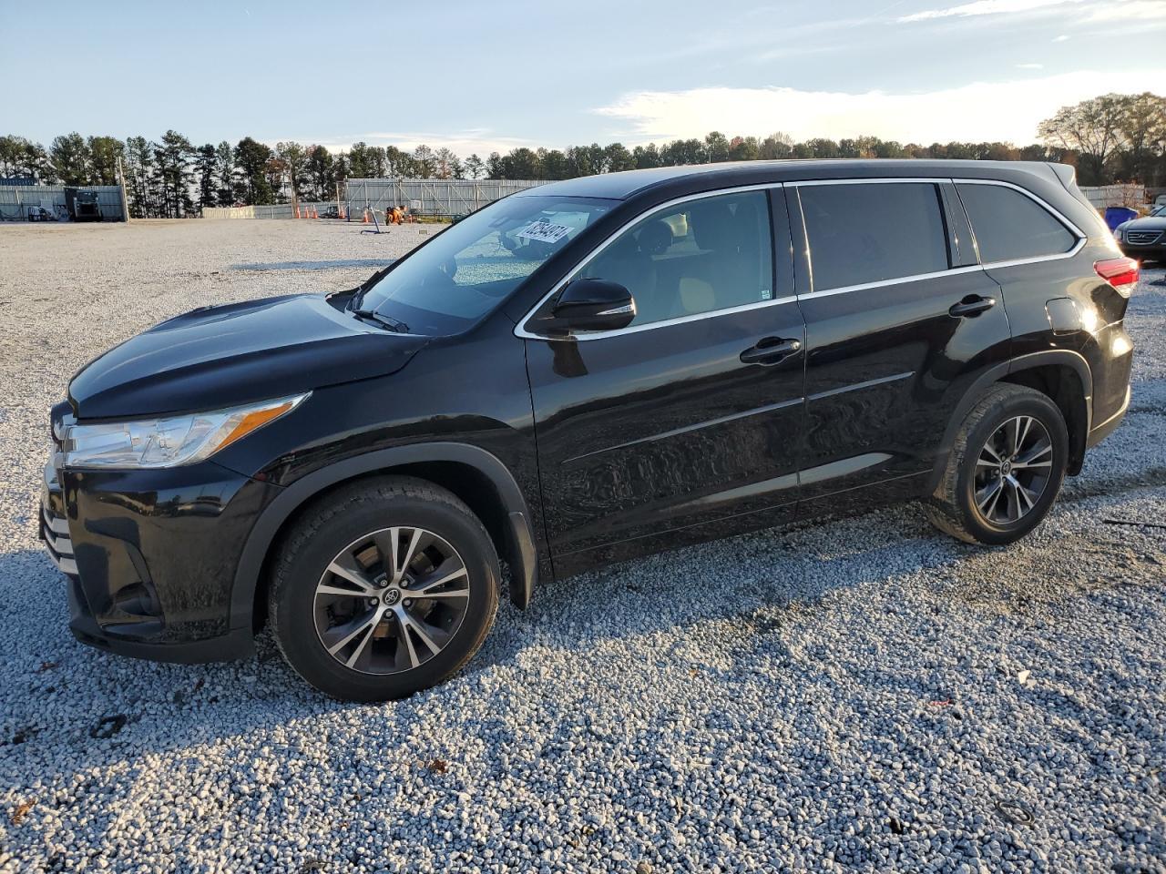 2018 TOYOTA HIGHLANDER