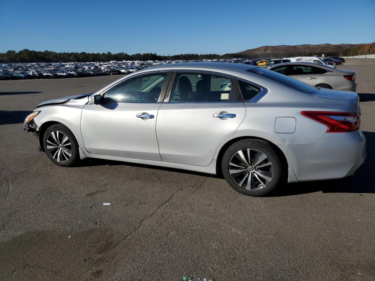 2017 NISSAN ALTIMA 2.5 - Image 2