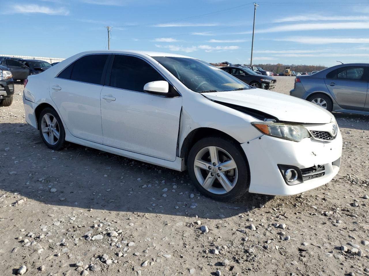 2013 TOYOTA CAMRY L - Image 4