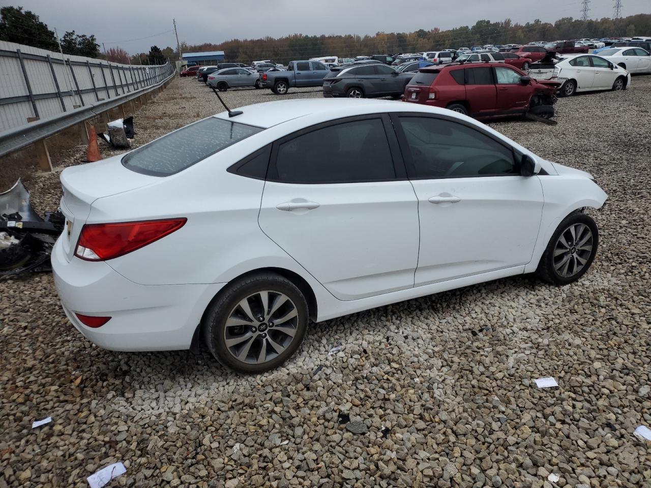 2017 HYUNDAI ACCENT SE - Image 3