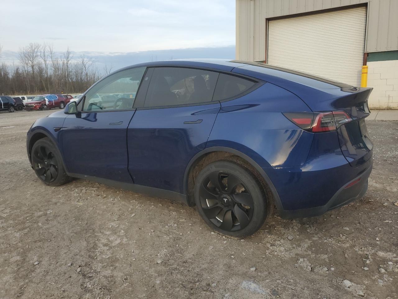 2023 TESLA MODEL Y - Image 2