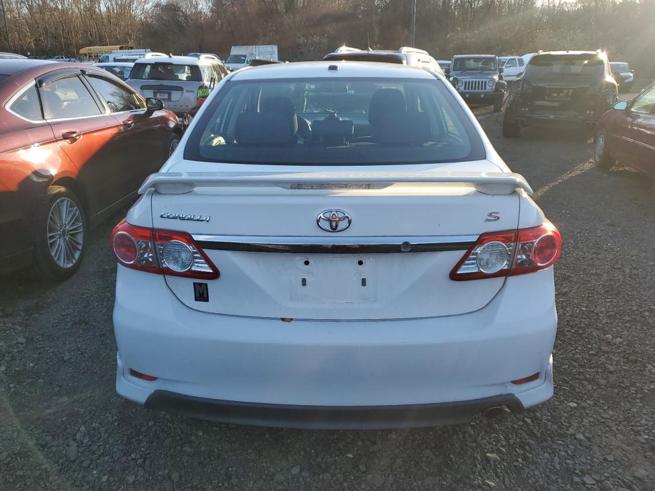 2013 TOYOTA COROLLA BA - Image 6
