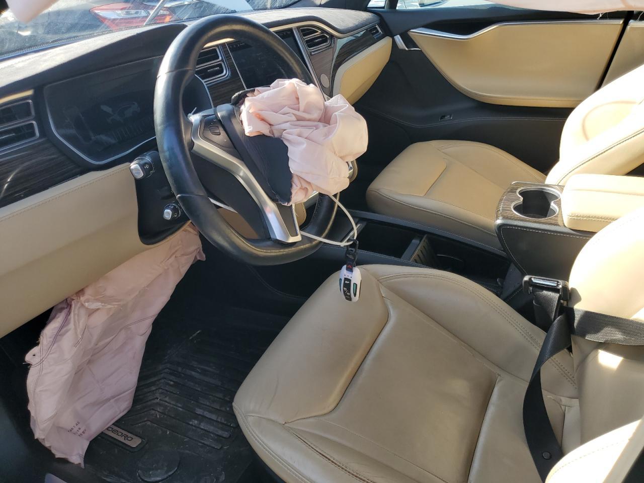 2015 TESLA MODEL S 70 - Image 7