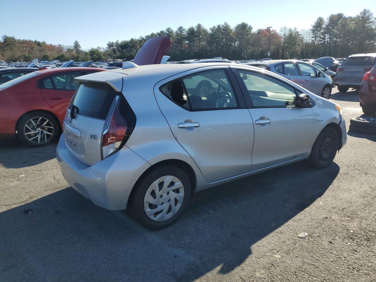 2016 TOYOTA PRIUS C - Фото 3