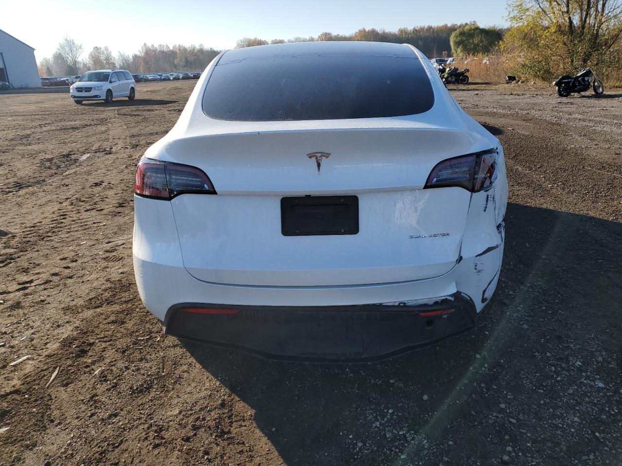 2023 TESLA MODEL Y - Фото 6