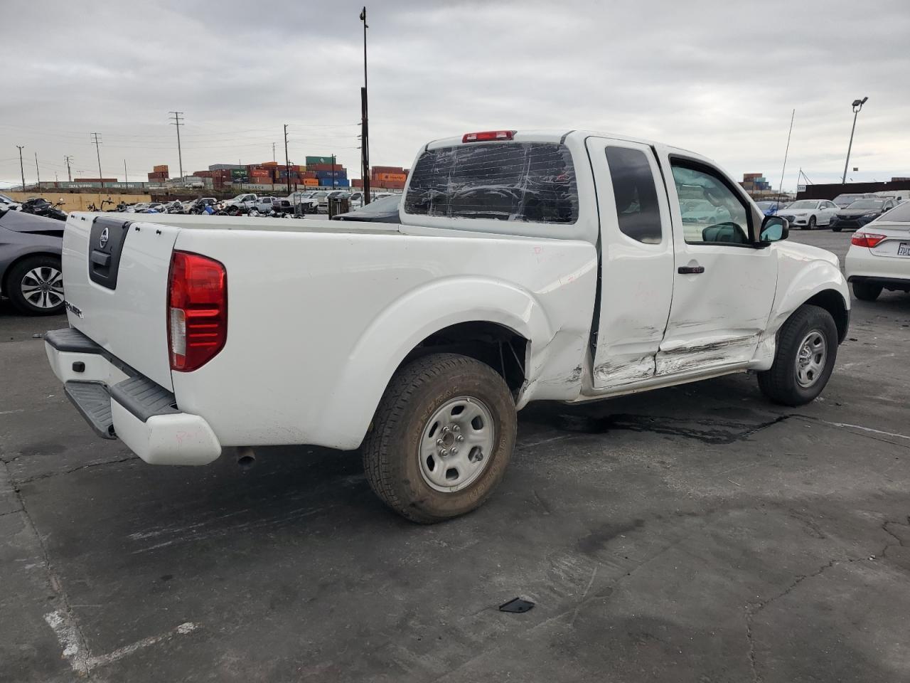 2019 NISSAN FRONTIER S - Фото 3