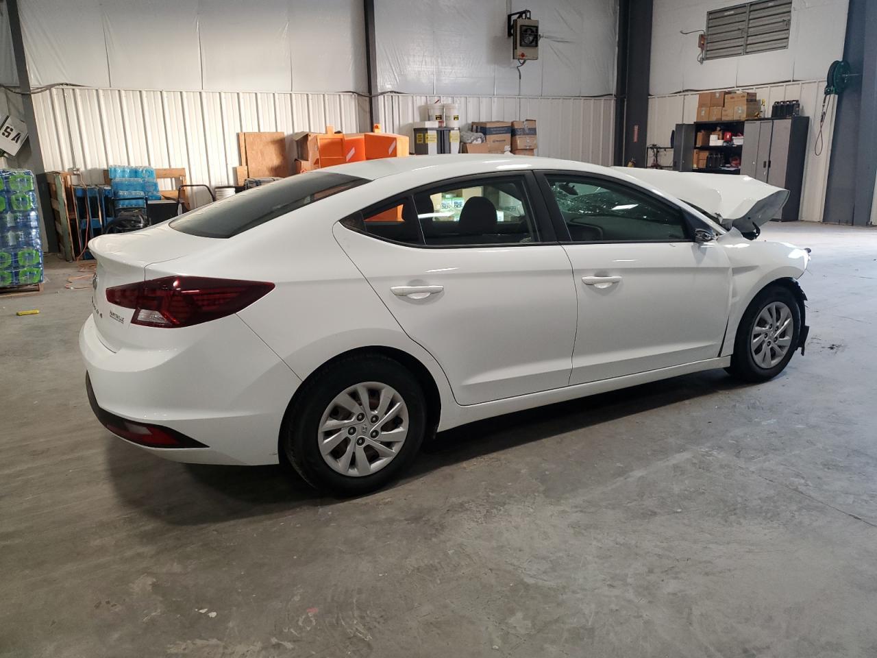 2019 HYUNDAI ELANTRA SE - Фото 3