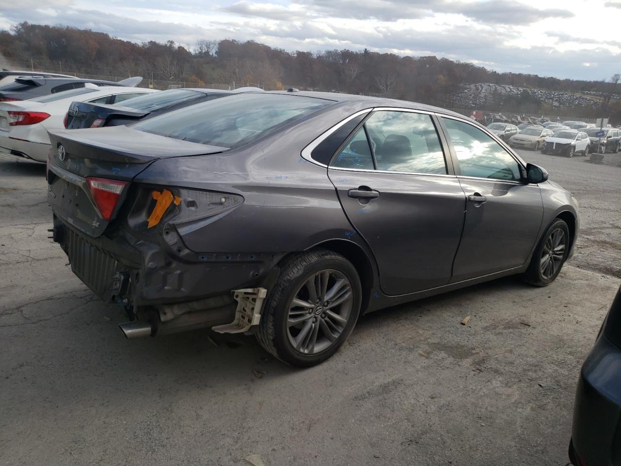 2016 TOYOTA CAMRY LE - Image 3