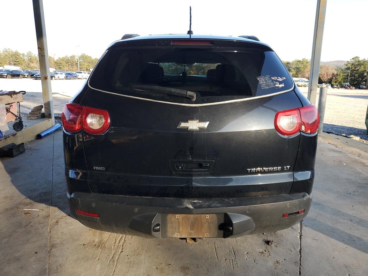 2011 CHEVROLET TRAVERSE L - Image 6